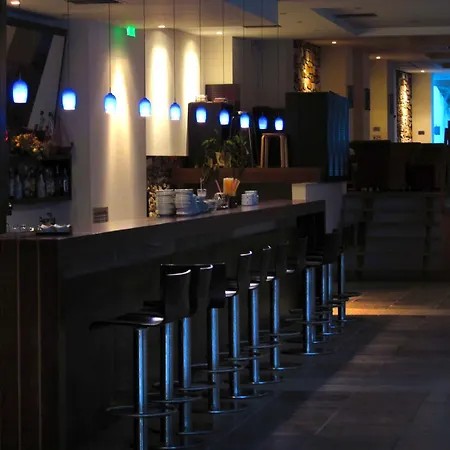 מלון Thalassa 3*